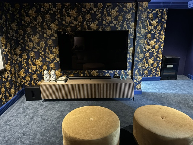 Sonos Arc, Sonos era 300 surrounds, Sonos Gen 4 subwoofer, LG Oled TV Sonos Arc, Sonos era 300 surrounds, Sonos Gen 4 subwoofer, LG Oled TV